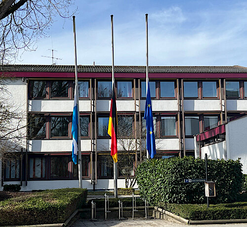 Foto Beflaggung Nationaler Gedenktag für die Opfer terroristischer Gewalt